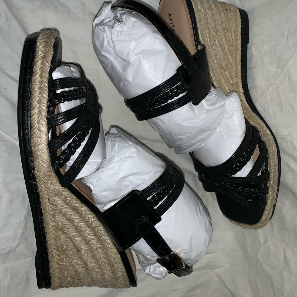 Antonio Melani wedges